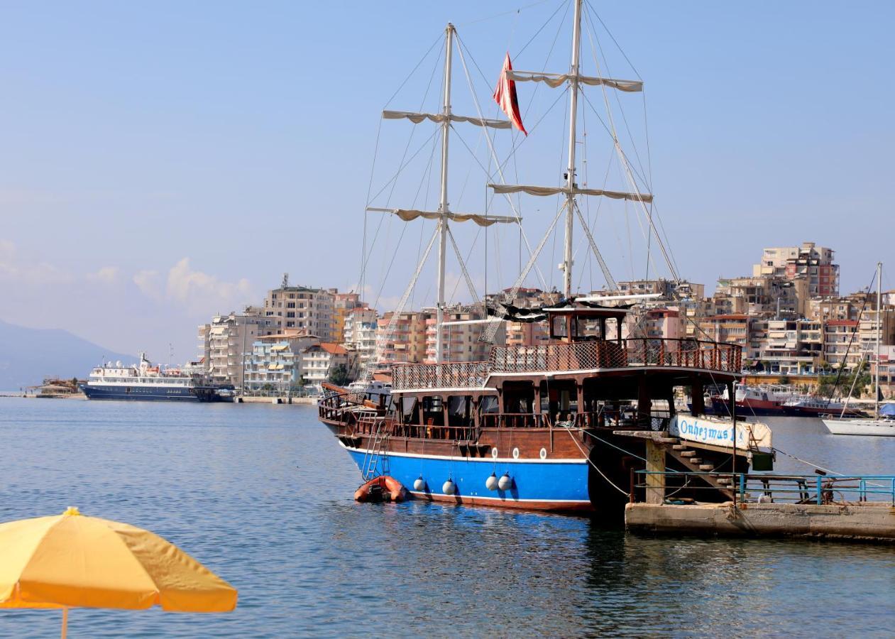 Luxury Seafront Apartments Sarandë Exterior foto