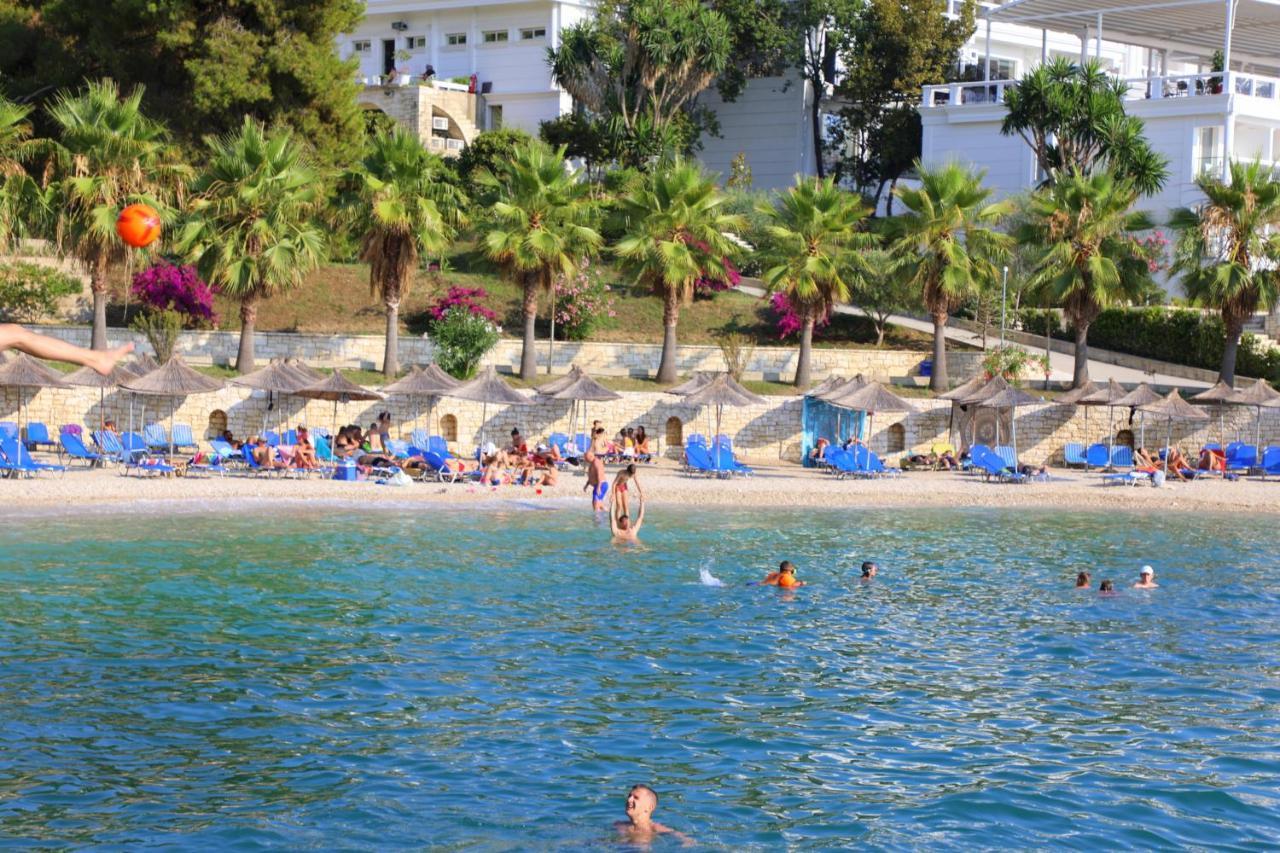 Luxury Seafront Apartments Sarandë Exterior foto