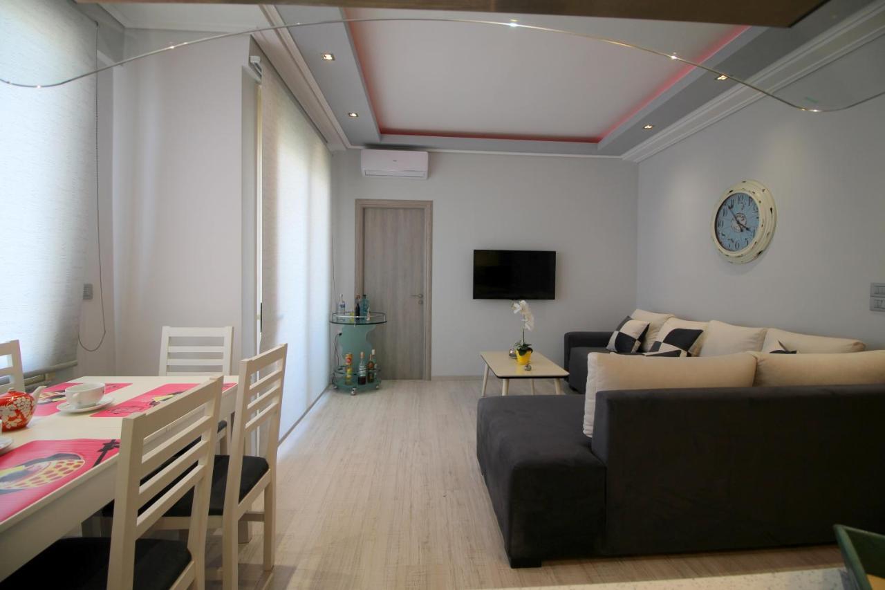 Luxury Seafront Apartments Sarandë Exterior foto