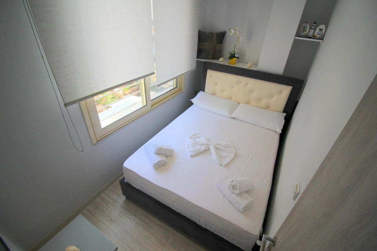 Luxury Seafront Apartments Sarandë Exterior foto