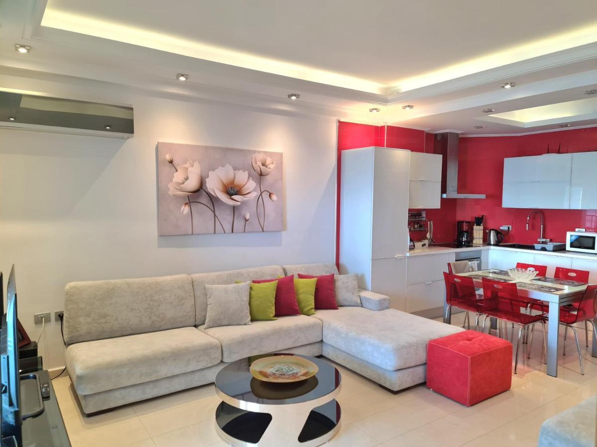 Luxury Seafront Apartments Sarandë Exterior foto