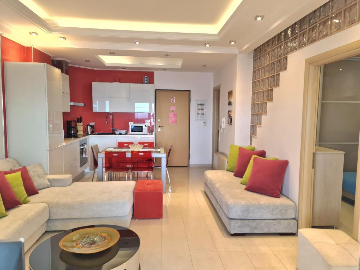 Luxury Seafront Apartments Sarandë Exterior foto
